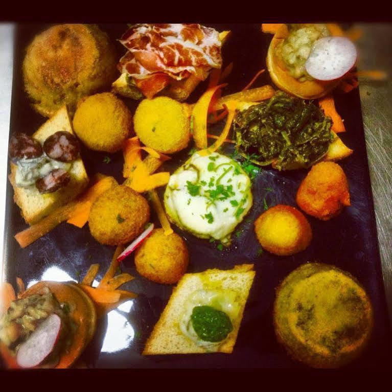 Manouche Affittacamere Osteria Caserta Dış mekan fotoğraf